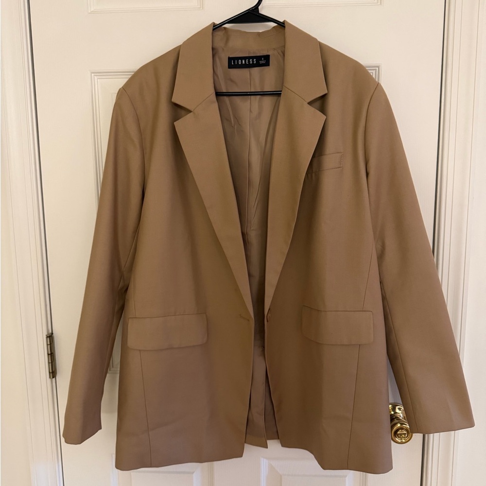 Lioness Oversized Tan Blazer